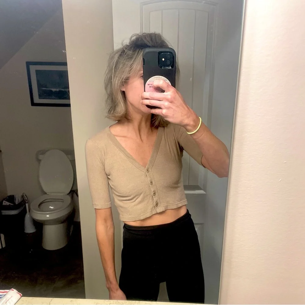 OZMA Tan Button-Up Crop Top - Picture 3 of 13